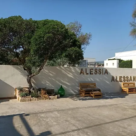 Semesterbostad A 100mt Dal Mare Maruggio